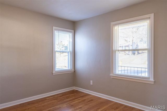 8570 North Avenue, St John, MO 63114