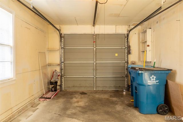 8570 North Avenue, St John, MO 63114