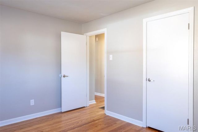 8570 North Avenue, St John, MO 63114