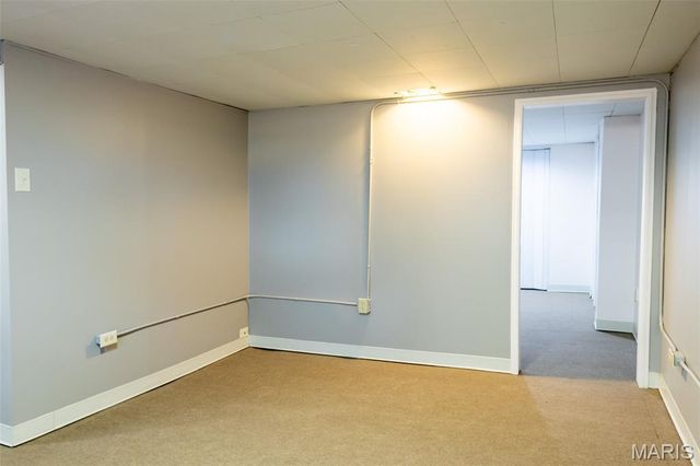 8570 North Avenue, St John, MO 63114