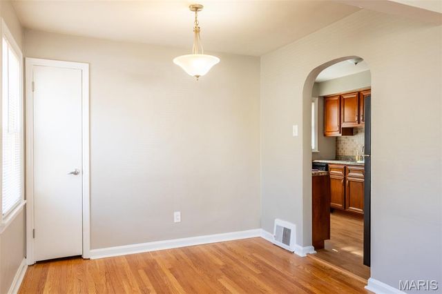 8570 North Avenue, St John, MO 63114