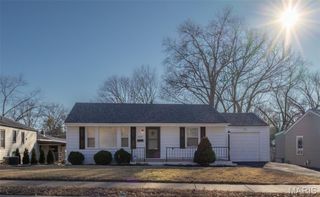 8570 North Avenue, St John, MO 63114