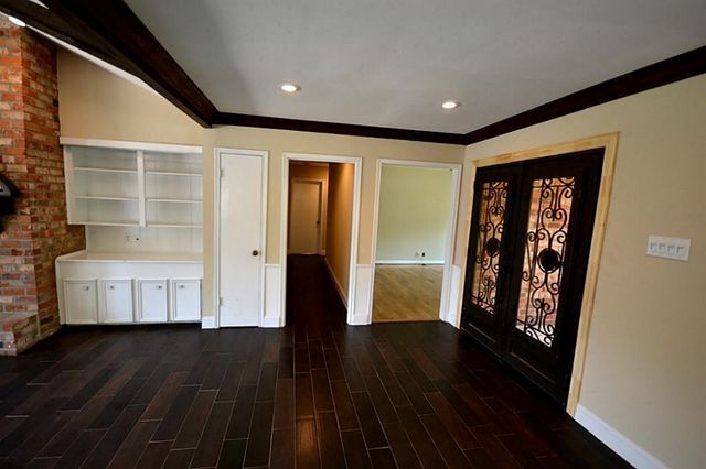 11211 Ash Creek Drive, Houston, TX 77043
