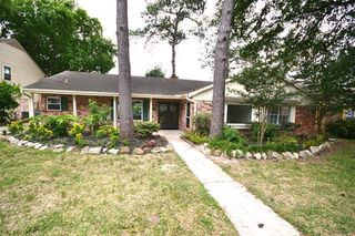 11211 Ash Creek Drive, Houston, TX 77043