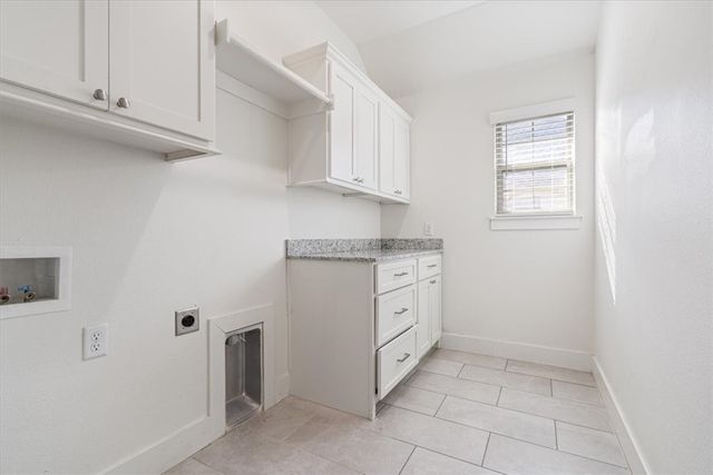 2400 N Kathryn Lane, Siloam Springs, AR 72761