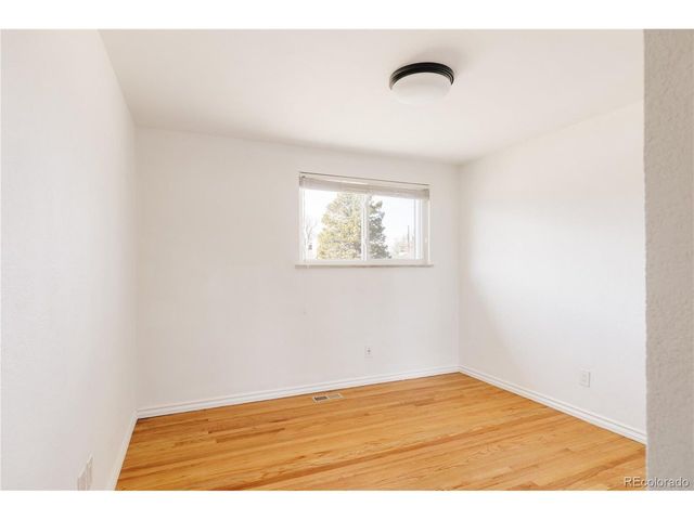 2826 Hudson St, Denver, CO 80207