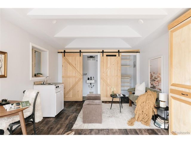 2826 Hudson St, Denver, CO 80207