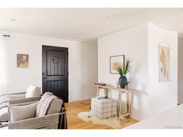 2826 Hudson St, Denver, CO 80207