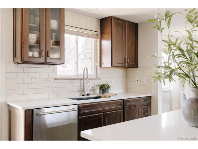 2826 Hudson St, Denver, CO 80207