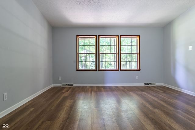 1227 Holmes Road, Lebanon, IN 46052