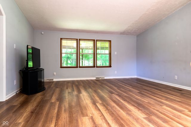 1227 Holmes Road, Lebanon, IN 46052