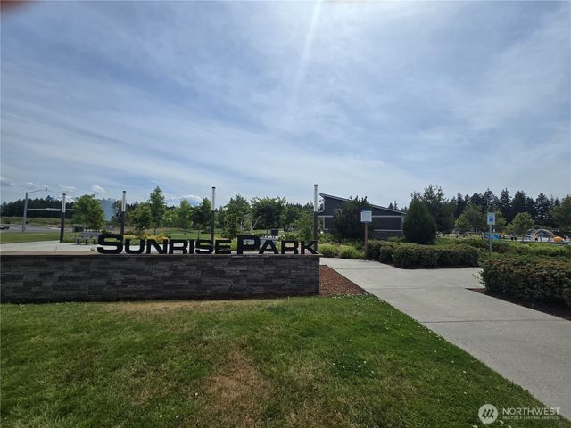 18425 118th Avenue Ct E, Puyallup, WA 98374