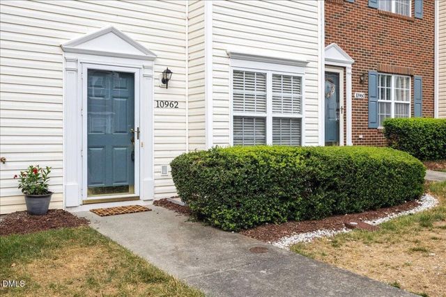10962 Pendragon Place, Raleigh, NC 27614