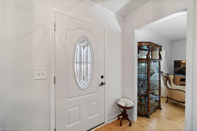 1337 Robin Hood Forest Drive, Pfafftown, NC 27040