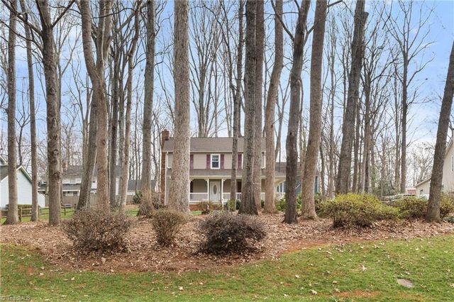 1337 Robin Hood Forest Drive, Pfafftown, NC 27040