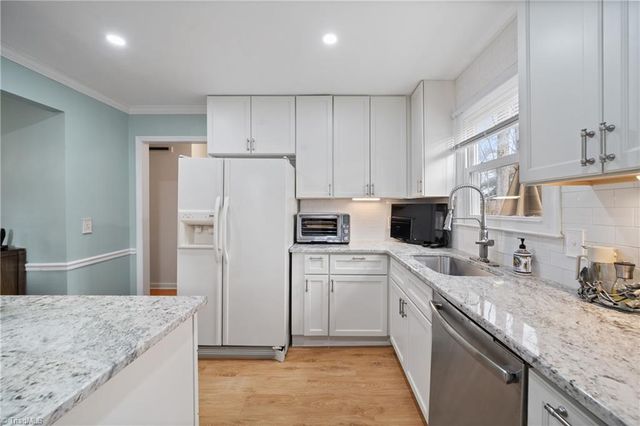 1337 Robin Hood Forest Drive, Pfafftown, NC 27040