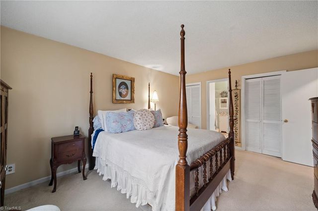 1337 Robin Hood Forest Drive, Pfafftown, NC 27040