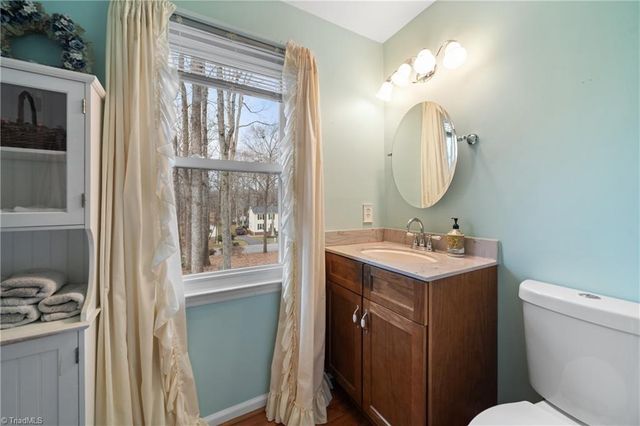 1337 Robin Hood Forest Drive, Pfafftown, NC 27040