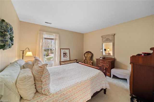 1337 Robin Hood Forest Drive, Pfafftown, NC 27040