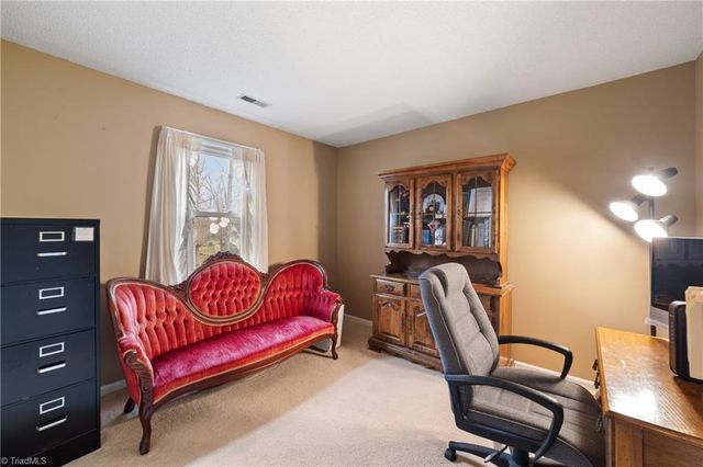 1337 Robin Hood Forest Drive, Pfafftown, NC 27040