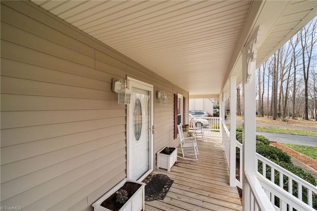 1337 Robin Hood Forest Drive, Pfafftown, NC 27040