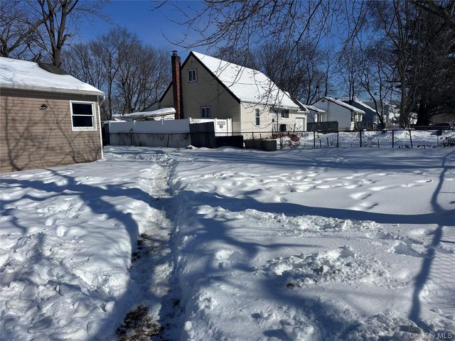 71 Macarthur Avenue, Brentwood, NY 11717