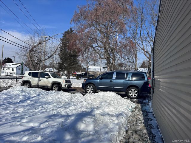 71 Macarthur Avenue, Brentwood, NY 11717