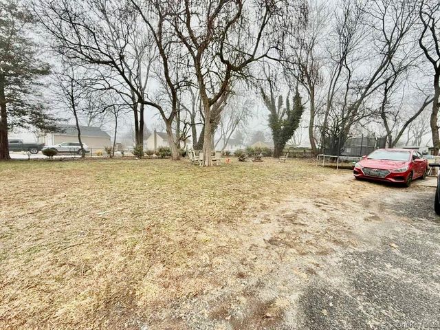 71 Macarthur Avenue, Brentwood, NY 11717