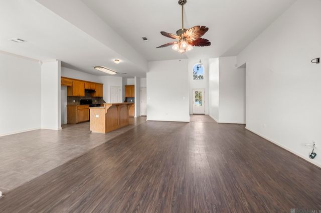 36001 Raleigh Dr, Denham Springs, LA 70706