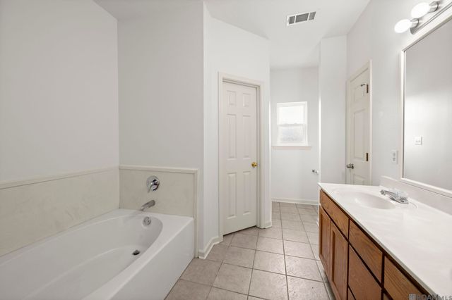 36001 Raleigh Dr, Denham Springs, LA 70706