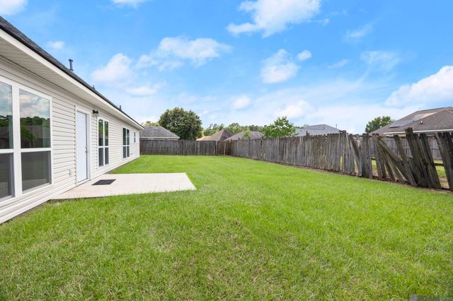 36001 Raleigh Dr, Denham Springs, LA 70706