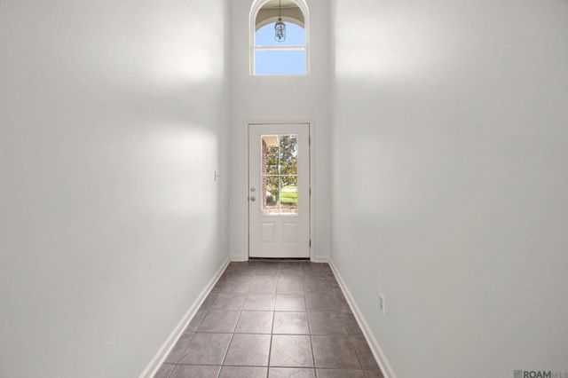36001 Raleigh Dr, Denham Springs, LA 70706