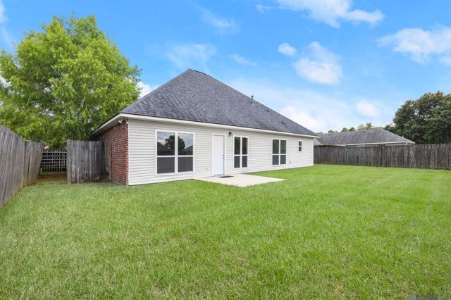 36001 Raleigh Dr, Denham Springs, LA 70706