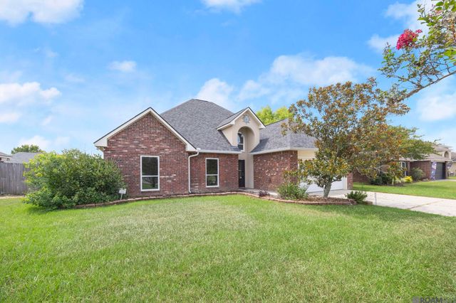 36001 Raleigh Dr, Denham Springs, LA 70706