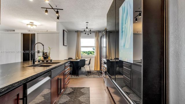 3800 Hillcrest Dr 401, Hollywood, FL 33021