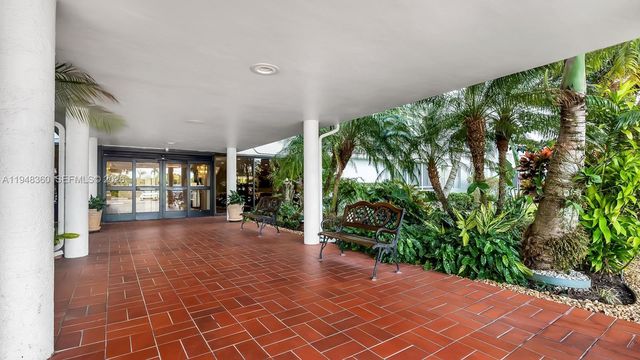 3800 Hillcrest Dr 401, Hollywood, FL 33021