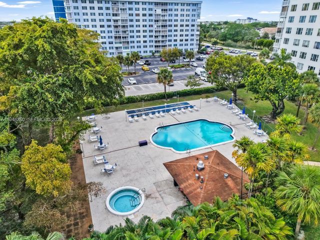 3800 Hillcrest Dr 401, Hollywood, FL 33021
