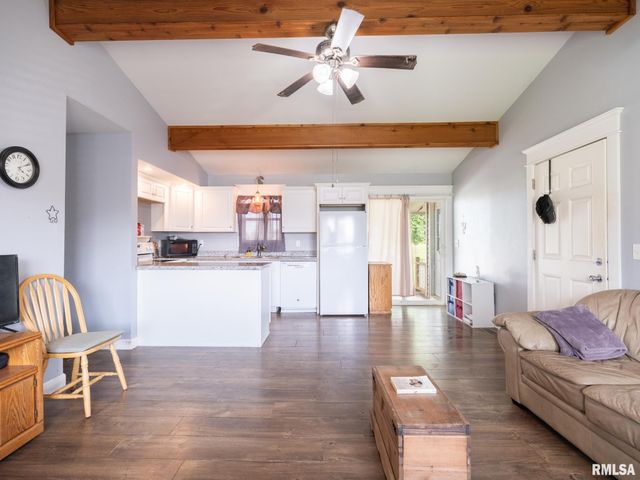 1201 EAGLE Avenue, Washington, IL 61571
