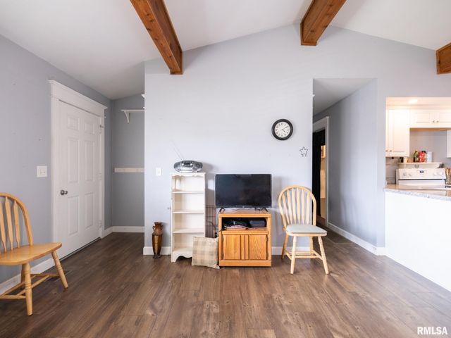 1201 EAGLE Avenue, Washington, IL 61571