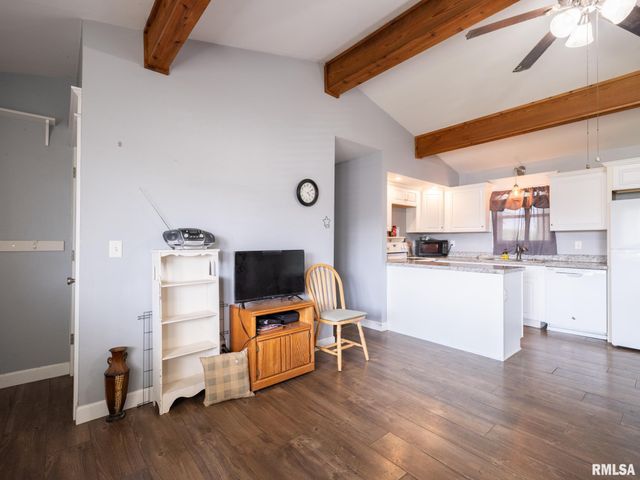 1201 EAGLE Avenue, Washington, IL 61571