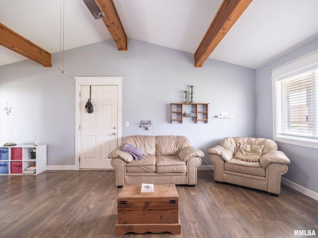 1201 EAGLE Avenue, Washington, IL 61571