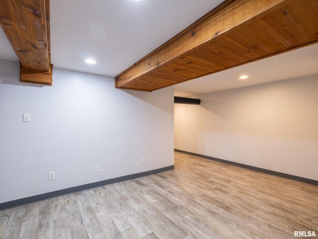 1201 EAGLE Avenue, Washington, IL 61571