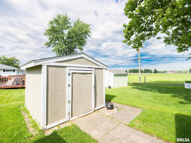 1201 EAGLE Avenue, Washington, IL 61571