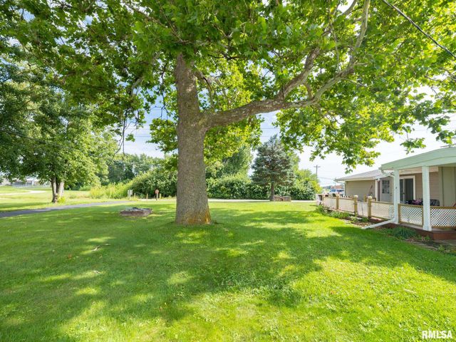 1201 EAGLE Avenue, Washington, IL 61571