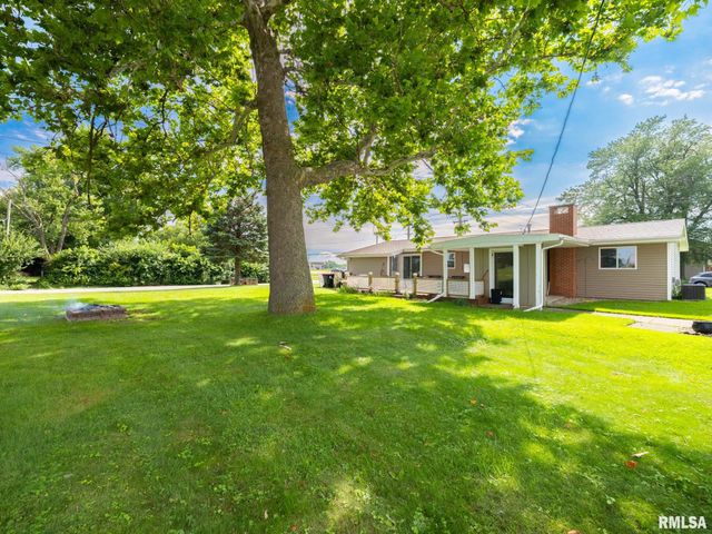 1201 EAGLE Avenue, Washington, IL 61571