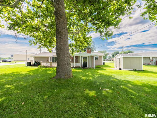 1201 EAGLE Avenue, Washington, IL 61571