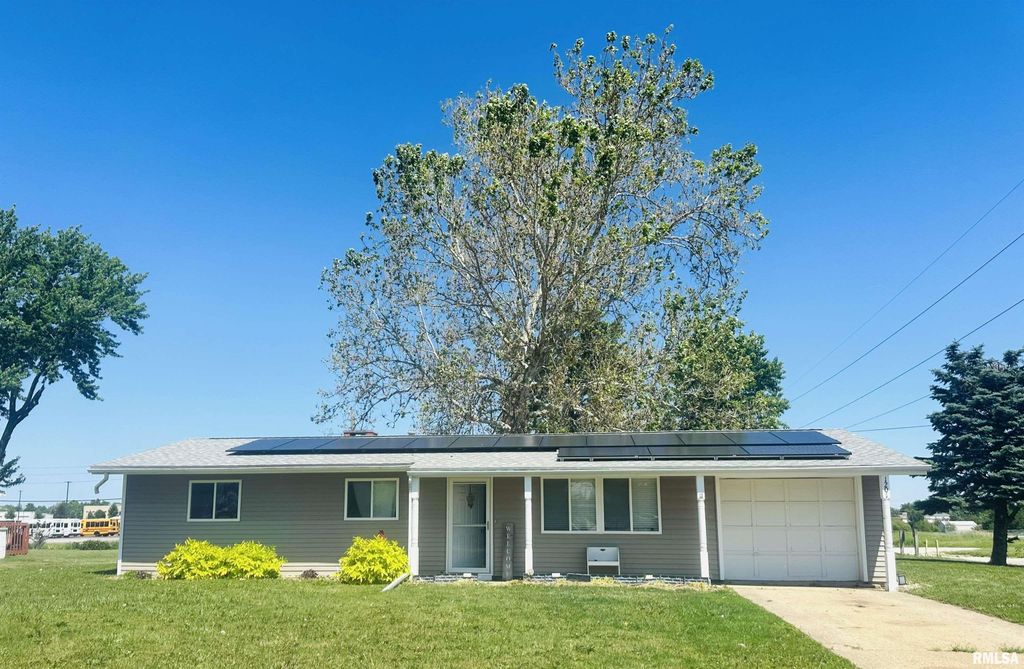 1201 EAGLE Avenue, Washington, IL 61571
