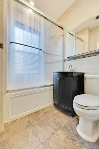 819 Broadway 1-G, Woodmere, NY 11598