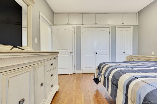 819 Broadway 1-G, Woodmere, NY 11598