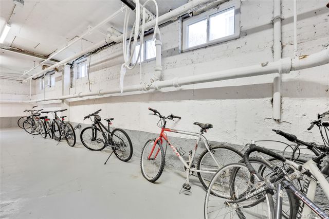 819 Broadway 1-G, Woodmere, NY 11598